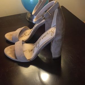 Sam Edelman Yaro heel in oatmeal suede.